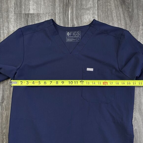 FIGS Technical Collection Scrub Top Women's Size Medium PO 1568 Blue - Picture 6 of 8